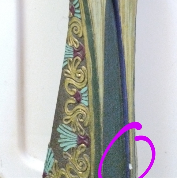 Enesco Mahogany Princes figureine  and frame ( 2 piece/ items) - Picture 5 of 5